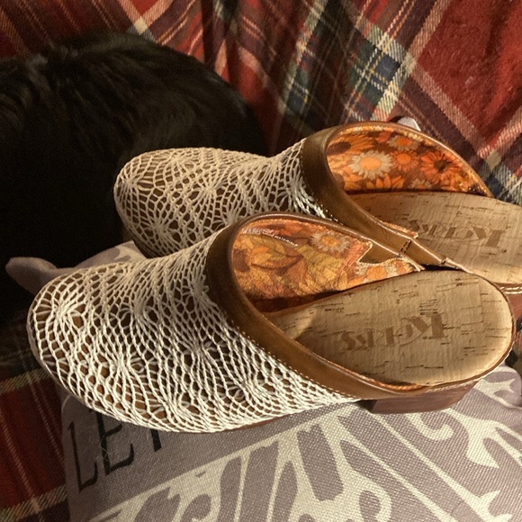 Korks Nora Clogs Size 9 M Crochet Floral Mules Boho 70s Faux Wood heel new - Picture 4 of 7